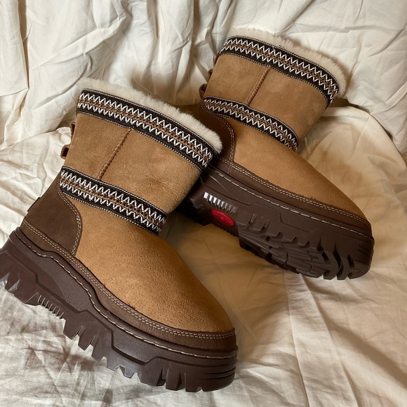 CLASSIC MINI TRAILGLAZER WMNS
"CHESTNUT" size 6 - Picture 3 of 15